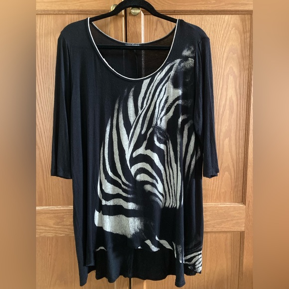 COPY - Vanilla Sugar Zebra 3/4 sleeves Bling eyes Size 1X Super soft Flows Comfy - Picture 2 of 6